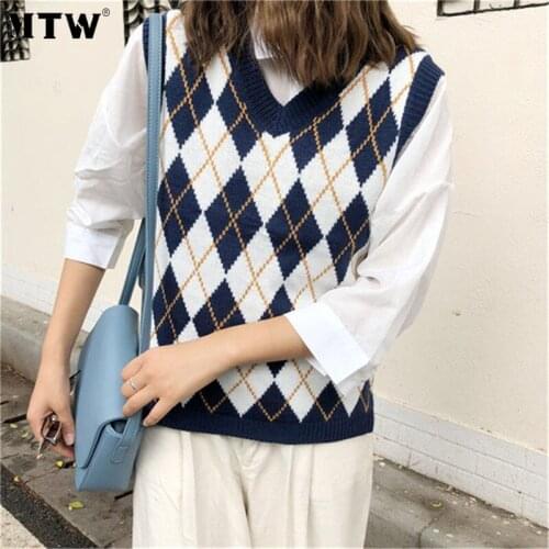 Vintage Sweater Vest Women V Neck Sleeveless Loose Sweaters 2020 Autumn Casual Geometric Rhombic Pullover Tops