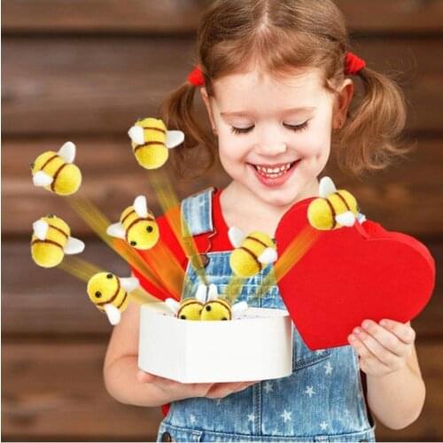 20 Pcs Wool Felt Bumble Bee Craft Decor Ball for Christmas Clothing Tent Crafts Q6PD