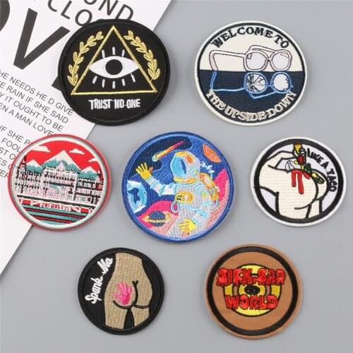Round Badge Embroidered Patches For Clothing Appliques For Clothing Thermoadhesive Cute Patch For Coat Clorhing Stickers Vintage