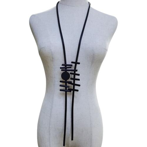 YD&YDBZ Hot Womens Fashion Statement Necklace Aluminum Accessories Strange Gothic Pendant Handmade Rubber Torque Wine