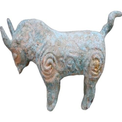 Zhaocai bronze cattle antique collection of bronze ornaments in Beijing