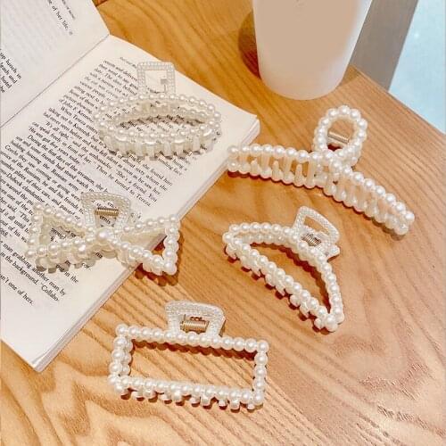 Pearls Acrylic Hair Claw Clip Makeup Hair Styling Barrettes Geometric Hairpin Ponytail Holder Top Gripper Women Hair Accessories