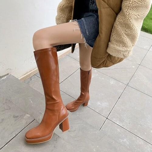 QZYERAI 2021 High-end Woman Long Boots All-match Black Knight Boots Star Rome Boots Horse High Heels Genuine Leather Boot