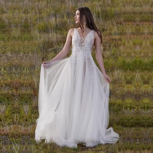 Sleeveless Lace Appliques A Line Wedding Dresses V-Shape Back 2021 Zipper Back Bridal Gowns Simple Robe De Mariee Backless