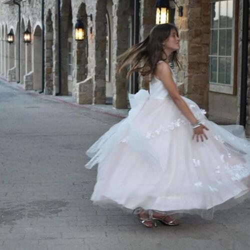 Flower Girl Dress with Lace Butterflies Crystals Keyhole Back Wedding Custom Princess Dress Girls First Holy Communion Dresses