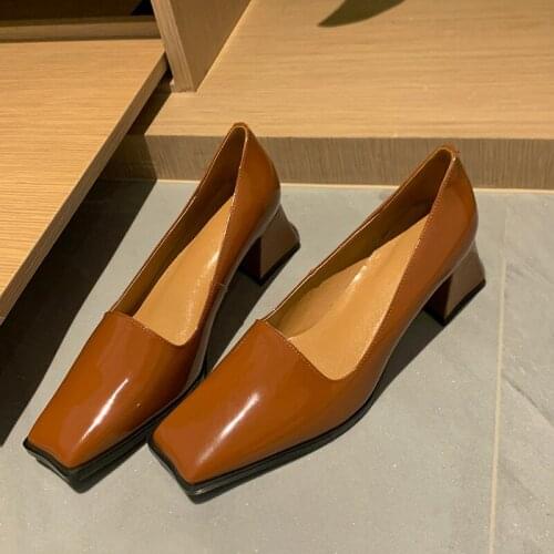 Osunlina Patent Leather Woman Pumps Square Toe Slip On 5.5cm Square Heels Elegant Shallow Office Handmade Lady Shoes 2021 New