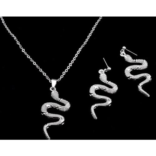 2pcs/Set Necklace 2020 Women Delicate Chain Snake Animal Pendant Necklace For Women Clavicle Choker Collar Fashion Jewelry