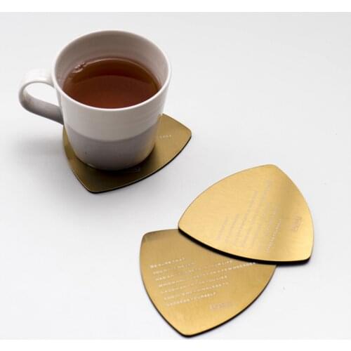 Nordic Style Gold English Letter Stainless Steel Coaster Metal Triangle Heat Insulation Pad Anti Slip Pad Anti Scald Placemat