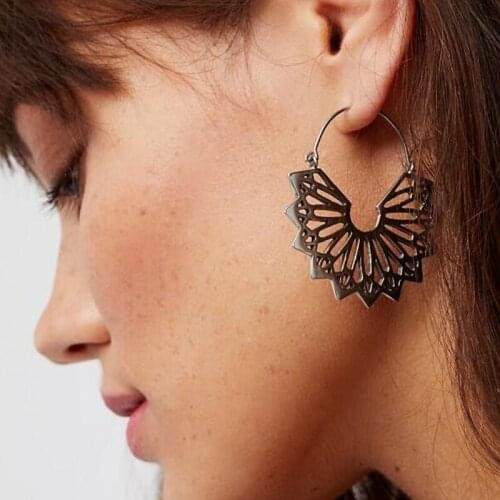 Docona Boho Hollow Out Antique Silver Color Tone Gypsy Tribal Ethnic Drop Dangle Earrings for Women Mandala Flower Earrings 6617