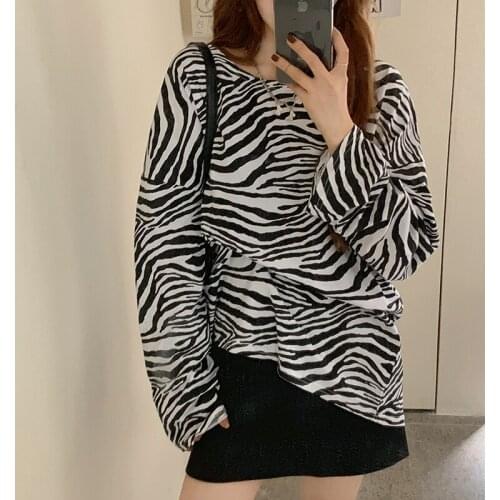 Womens T-shirts Tops Japanese Kawaii Ladies Ulzzang Loose Zebra Print Pullover Tshirt Female Korean Harajuku Clothes For Women