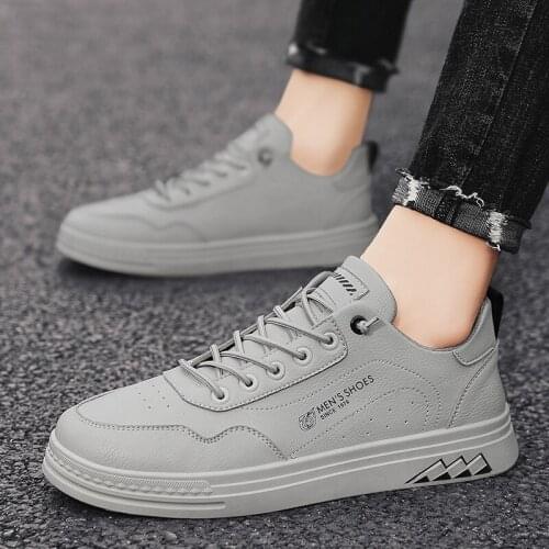 Fashionable Mens Skateboarding Shoes 2021 Non-slip Casual Shoes Men Outdoor Sneakers Zapatos Hombre Leather Sneaker Breathable