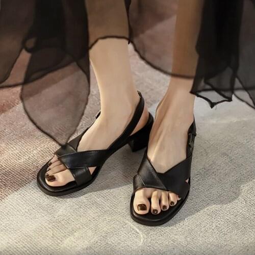 Black Roman sandals womens thick heel leather simple and versatile summer 2021 new and comfortable