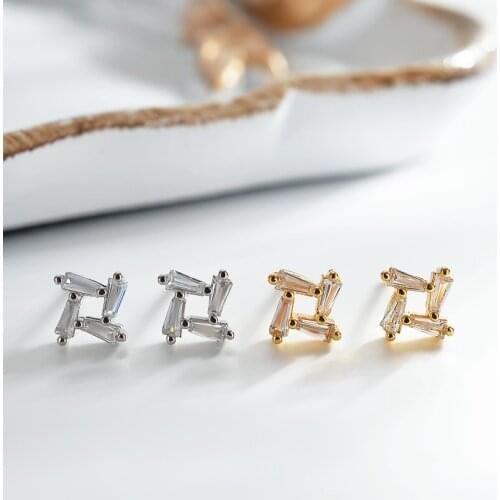 New Geometric Hollow Out Square CZ Zircon Earrings Fashion Womens Gold Plated Ear Bones Nailes Charm Womens Nightclub Jewelry