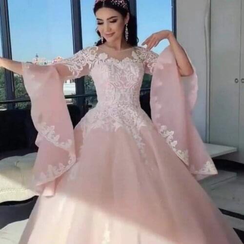 Classy Lace Ball Gown Quinceanera Dresses Scoop Neck Appliqued Sweet 16 Dress Flare Sleeves Masquerade Gowns Pink