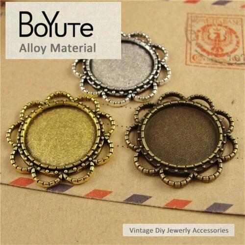 BoYuTe (50 Pieces/Lot) 18MM Cabochon Base Vintage Accessories Parts Alloy Material Sun Flower Bezel Pendants for Jewelry Makings