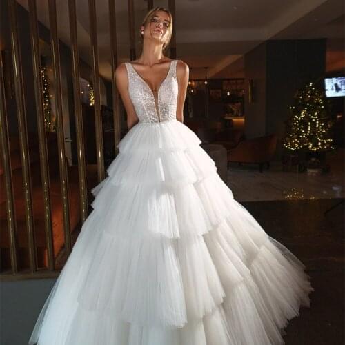 Elegant V-Neck Long Wedding Dress 2021 Tulle Sleeveless Open Back Sweep Train A-Line Glitter Bridal Gowns Vestidos De Novia