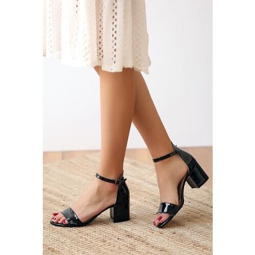 Pembe Potin Women's Shoes With A Strap