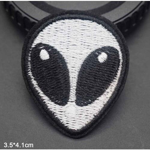 Cartoon Lovely White Ghost Alien Head Melody Mad Iron On Embroidered Clothes Patch For Clothing Garment