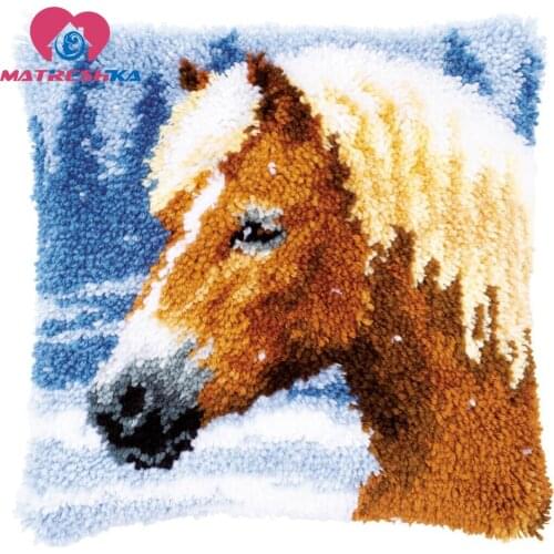 Latch hook Pillow kits horse cross-stitch pillow embroidery carpet do it yourself embroidery pillow Foamiran for crafts home