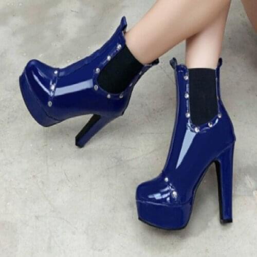 Women boots Autumn And Winter Fashion Round head High heels Modern Boots Square heel Rivet New Punk Street Style plus size 34-50