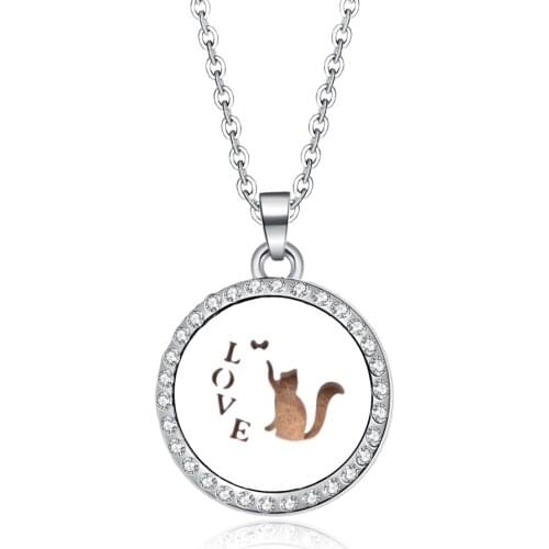 Love Cat Aroma Necklace Magnetic Openable Stainless Steel Aromatherapy Essential Oil Diffuser Necklace Perfume Locket Pendant