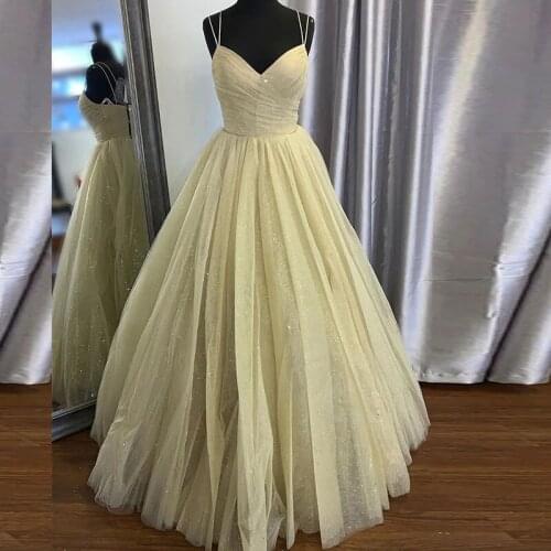 Elegant Evening Dresses Ball Gowns Spaghetti Strap V Neck Bling Light Yellow Party Dresses Pleats Tulle Vestidos De Festa