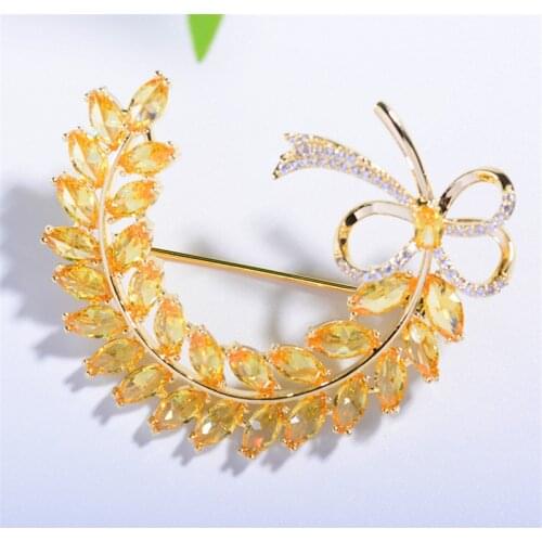Beautiful Leaves Wreath Brooch Pink Yellow Rhinestone Brooches Pins Crystal Wedding Broaches for Bridal Bouquet Dress Jewelry