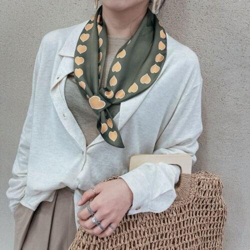 2021 New Fashion Cross Silk Scarf Luxury Brand Love Pattern Soft and Warm Korean Small Hair Scarf Women Birthday Present