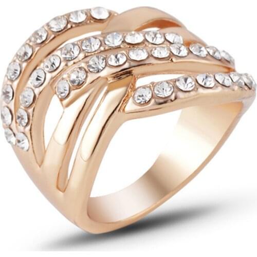 Beiver Fashion Crystal Rings high quality Gold Color Jewelry Wholesale Wedding Rings Female engagement accessories
