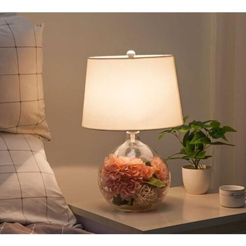 Modern Glass Table Lamps Bedroom Bedside Lamp Pastoral Warm Romantic Wedding Nordic Minimalism E27 Home Decor Light Fixtures