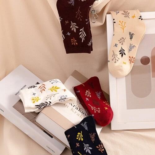 Forest Printed Plant Pattern Sweat-absorbent Cotton Socks Autumn and Winter Japanese Style Retro Womens Tube Socks