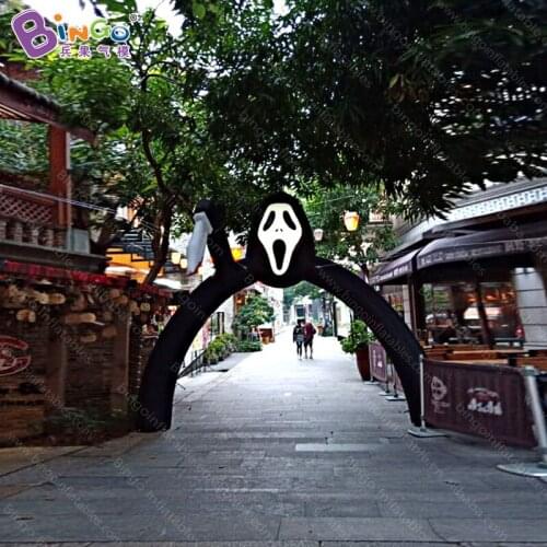 Personalized 4.5x3.7 meters inflatable devil arch with knife for Halloween decoration / blow up ghost archway balloons toys