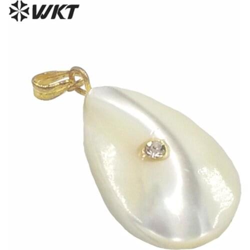 WT-JP223 Luxury Water Drop Shape Shell Pendant White Shell Pendant With CZ Paved For Necklave Making 5PCS A lot