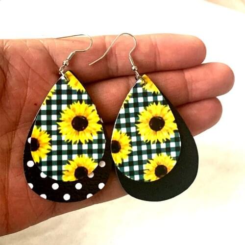 Nickel-Free Two Glitter Earrings Lovely Gingham With Sunflower Shaped Leather Earrings Wholesale