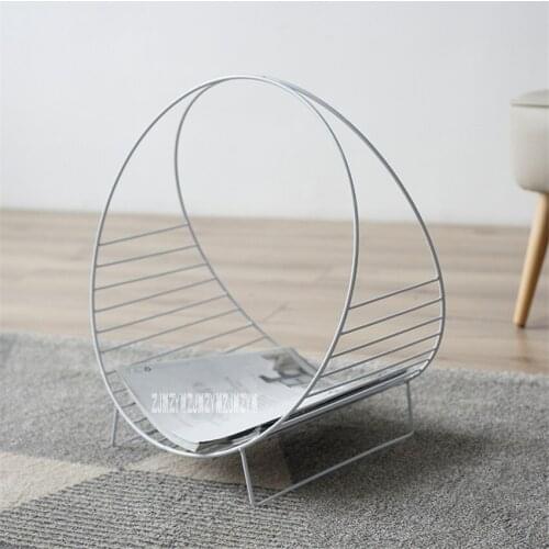 TOY88-0130 Nordic Style Modern Fashion Magazine Newspaper Rack Creative Home Office Bookshelf Storage Rack Metal Storage Basket