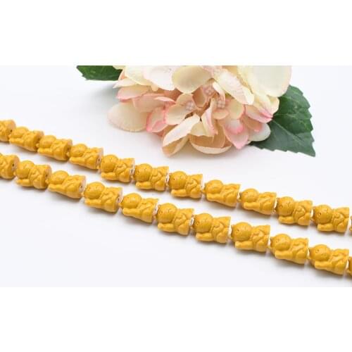 2 strands 17x22mm environmental protection resin Yellow fortune cat Pattern Loose stone