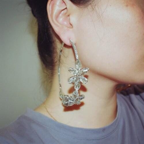 New Shiny Rhinestone Flowers Hoop Earrings for Women Fashion Jewelry Geogous Holiday Party Statement Earrings Accessories