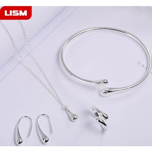 Fashion SilverPlated Elegant Jewelry Sets Necklace Earrings Bracelet Alloy Women Jewelry Set For Women Girls
