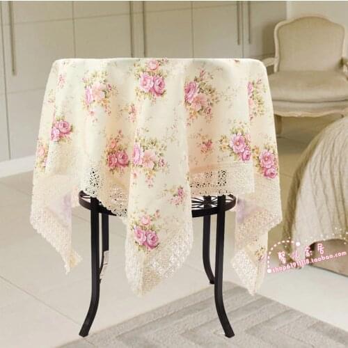NOMETY Lace Tablecloths On The Table