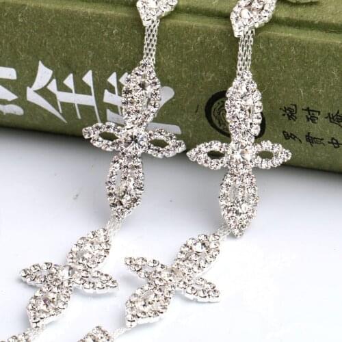 The new clover glass crystal Rhinestone claw chain apply to DIY Wedding Dress and Clothing Decoration 1yard