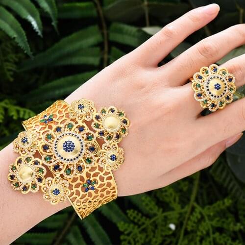 Dubai High Quality Luxury Gorgeous Necklace Earrings Bangle Earrings Jewelry Set for Noble Women Wedding Party Show Jewelry