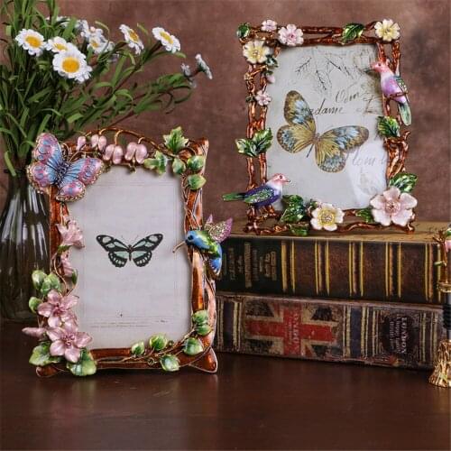 Light Luxury Metal Photo Frame Creative Art Carving Flowers Birds Picture Frame Northern Europe Model Room Living Room Decor