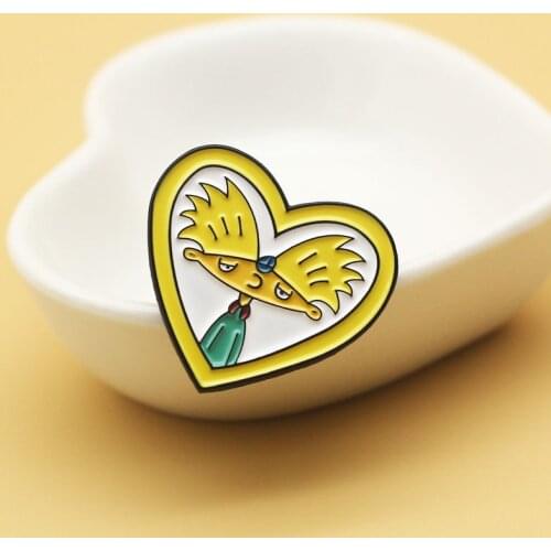 Anime Cartoon Arnold Brooch Blond Harir Boy Badge Pins Heart Shape Enamel Jewelry Fashion Cospay Gift Accessory for Friends New