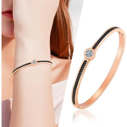 Designer Jewelry Square Black Zircon White Round Zircon Bangle Accessories Lot Gold Bracelets Woman Fashion 2021 Luxury Brands