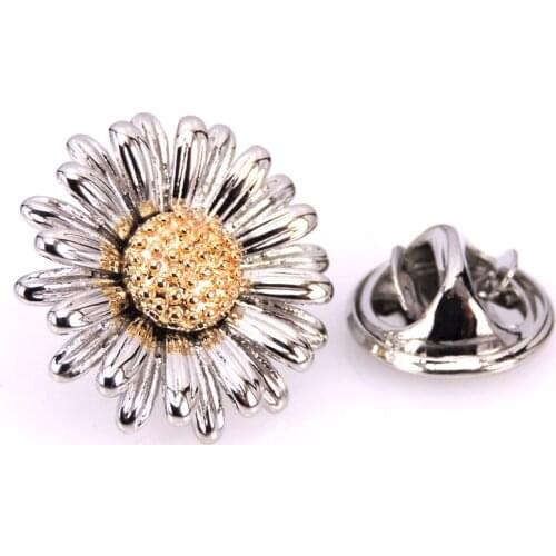 Mens Brooch Scarf Hat Accessories Golden Sunflower Clip Neckpin Badge Pin Woman Wedding Couple High Quality Jewelry Gifts