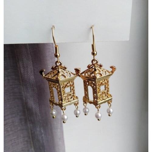 Geometry Drop Earrings Personality Jewelry Simulated Pearl Golden Plating House Metal Hanging Dangle Earrings For Women Jewelry