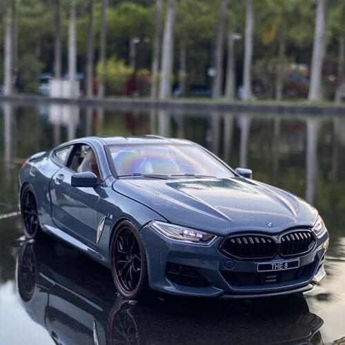 1:24 BMW-M8 Alloy Car Model Diecasts & Toy Vehicles Toy Car Model Collection Sound and light High Simulation Car Toys For kids
