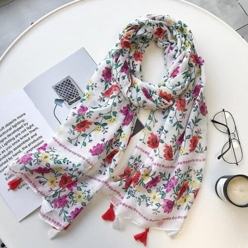 2019 Newest Ombre Flower Print Scarves Shawls Beautiful Bloosom Floral Soft Wrap Scarf Hijab Muffler Free Shipping