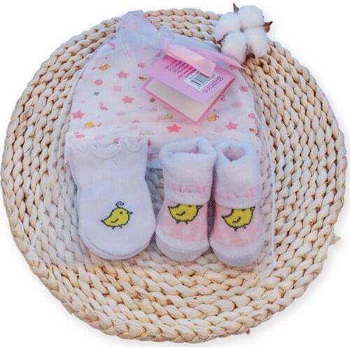 Redkite Baby Mittens Hat Socks Comfortable 100% Cotton Newborn Gift Set Packing