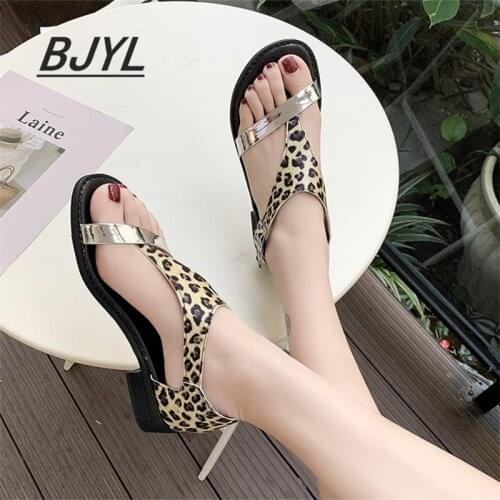 BYTJI Women's Flip Flops